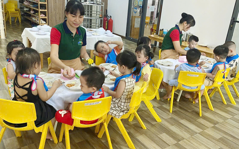 Bé học song ngữ khai phóng tại Global Nexus